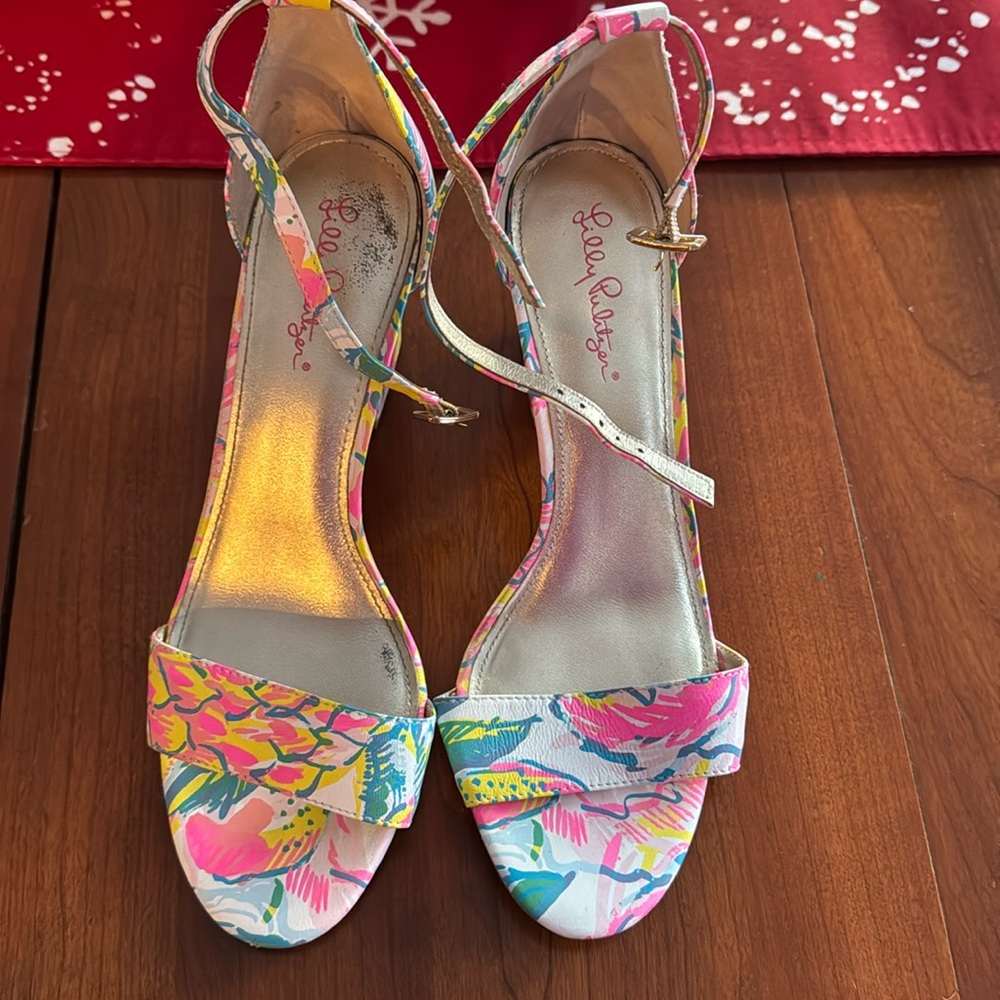 Lilly Pulitzer sandals. Size 10. Excellent condition.